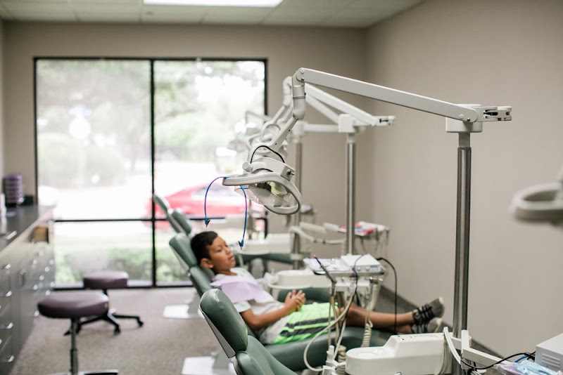 Aderonke O. Ogunbameru, DDS — pediatric dentist in Arlington