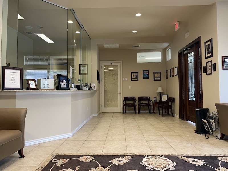 Diana Lois, DDS — pediatric dentist in Fort Worth