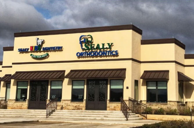 Elyse Sears, DDS — pediatric dentist in Sealy