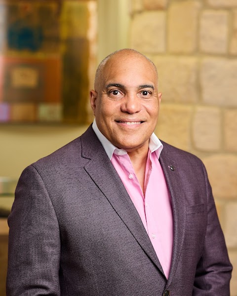 Howard Fernando Cooke, DDS — pediatric dentist in Dallas