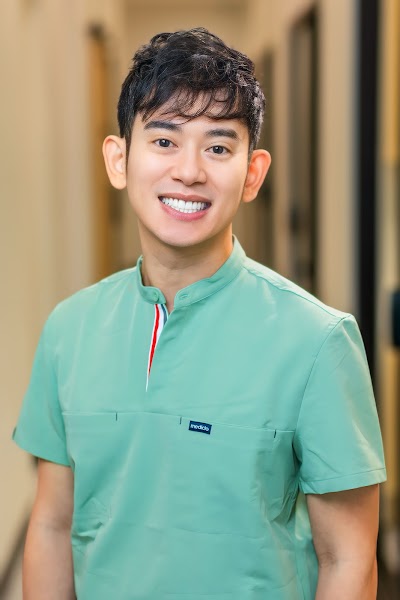 Nelson Hui, DDS — pediatric dentist in Murphy
