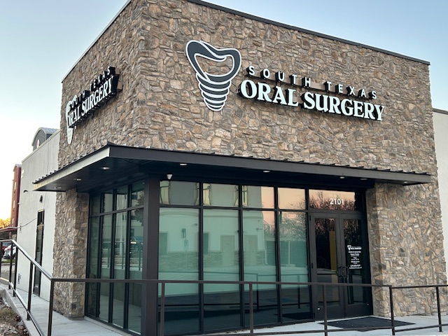 Ryan Matthew Leonhart, DDS — pediatric dentist in San Antonio